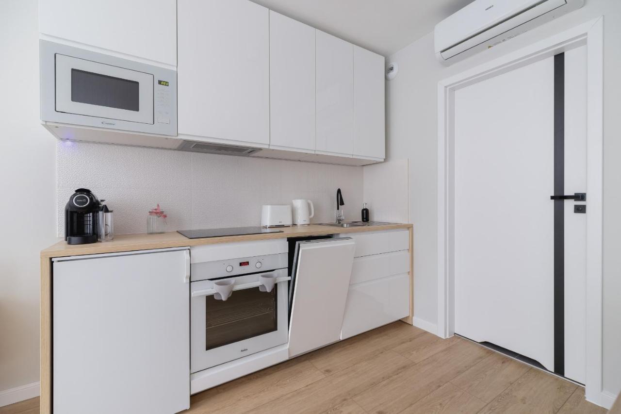 City Studio With Ac Czarnowiejska By Renters Краков Экстерьер фото