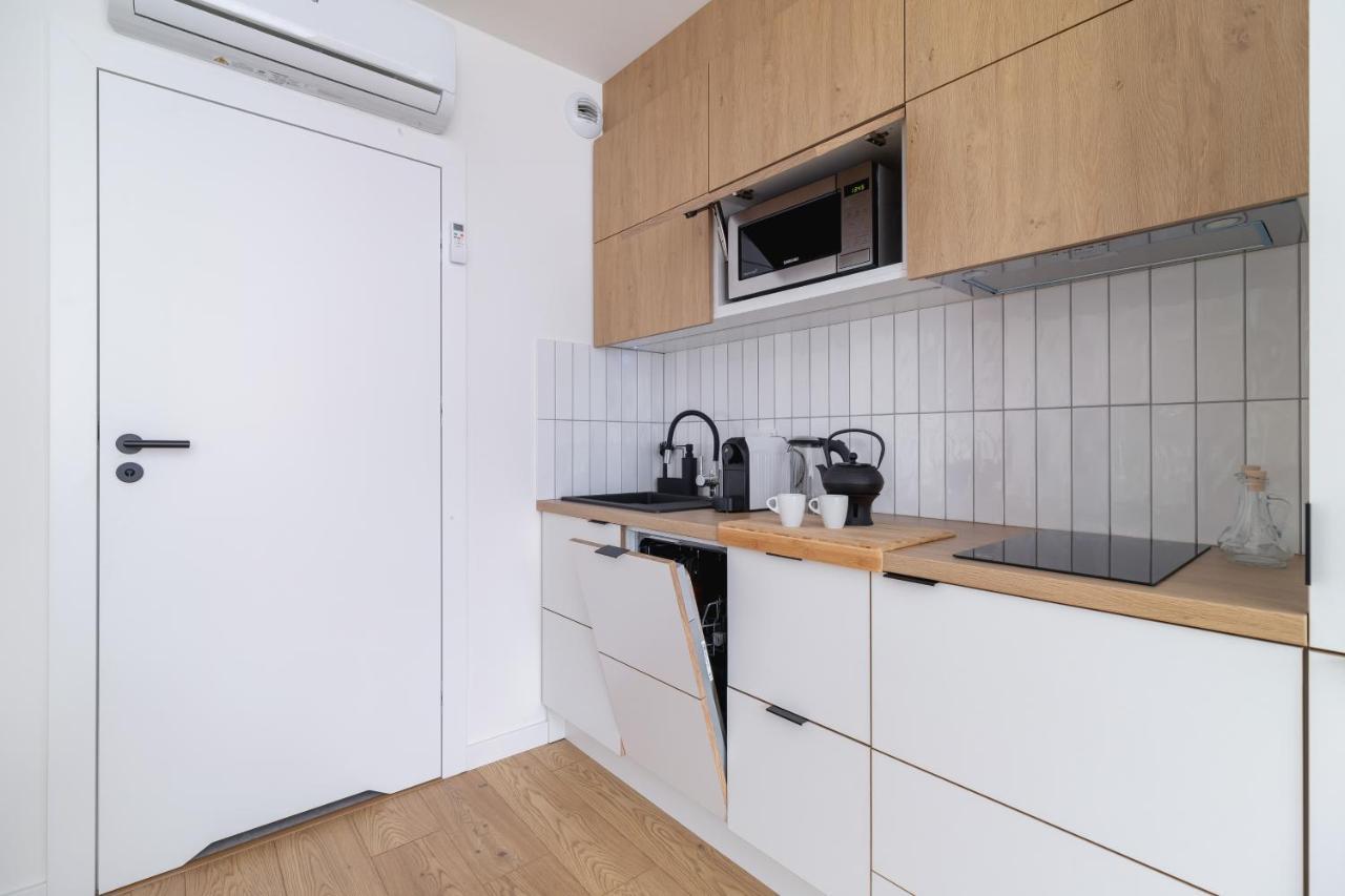 City Studio With Ac Czarnowiejska By Renters Краков Экстерьер фото