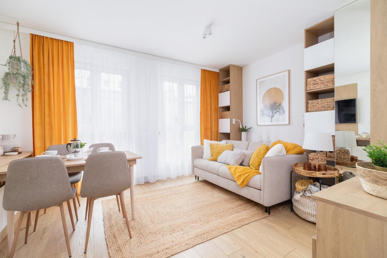 City Studio With Ac Czarnowiejska By Renters Краков Экстерьер фото